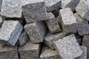 Kosten für Pflastersteine » Mit diesen Preisen sollten Sie rechnen