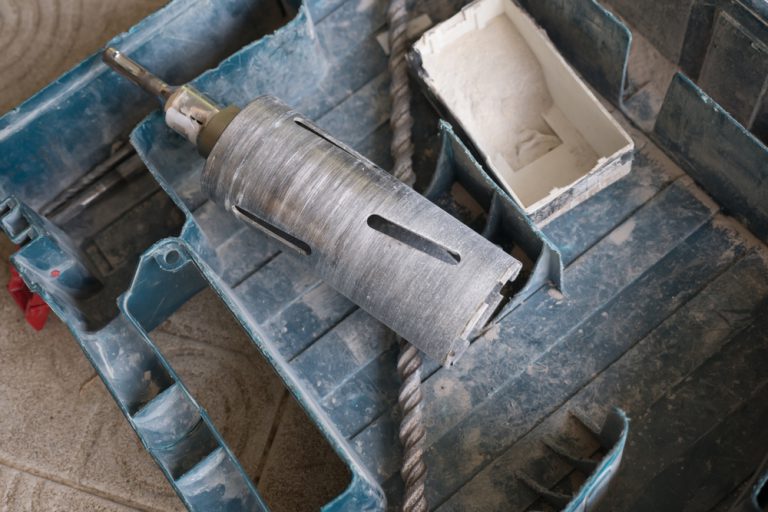 Kernbohrung für den Kamin » Mit diesen Kosten müssen Sie rechnen