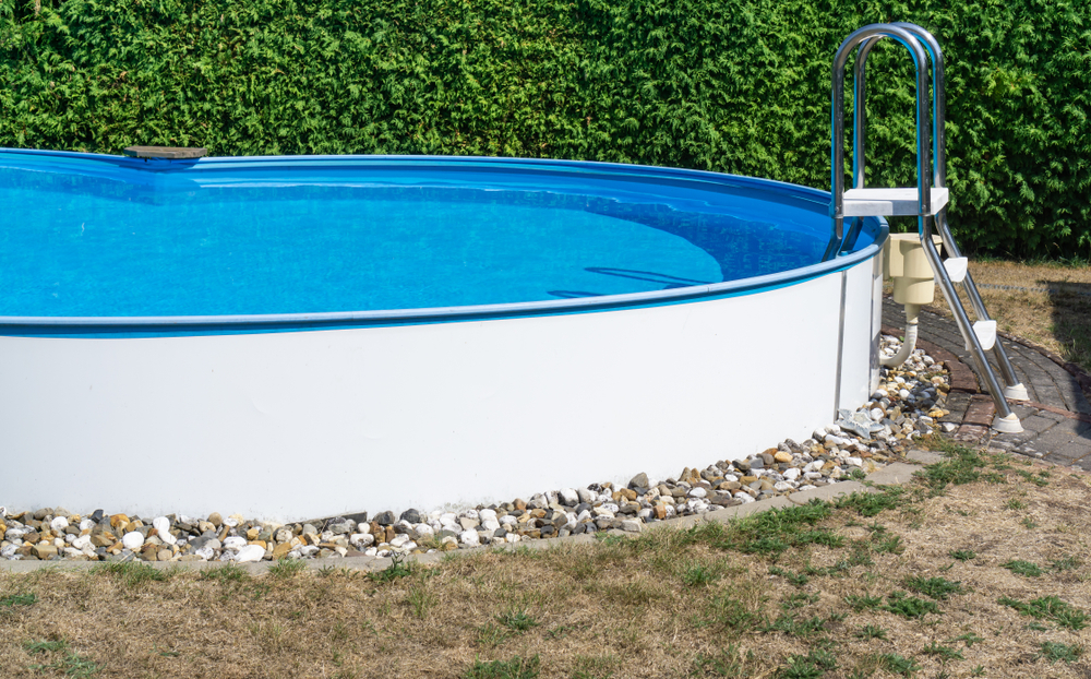 Pool bauen » Kosten, Preisbeispiele, Spartipps und mehr