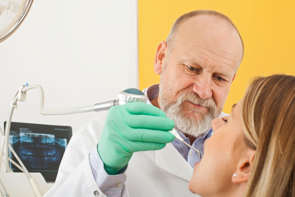 Was kostet die professionelle Zahnreinigung?