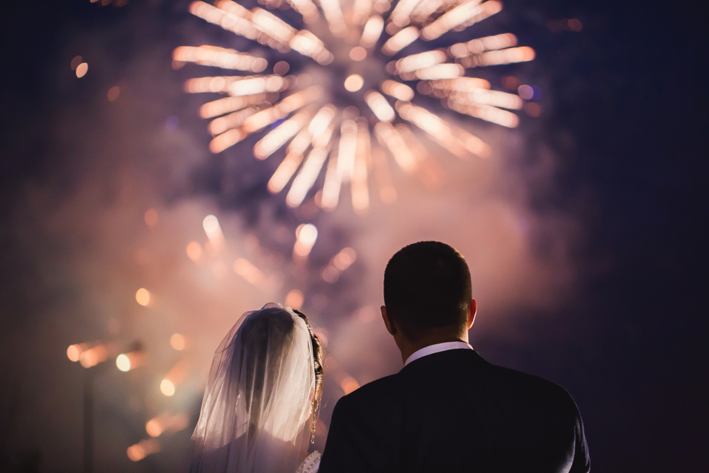 Feuerwerk zur Hochzeit » Kosten, Preisbeispiele und mehr