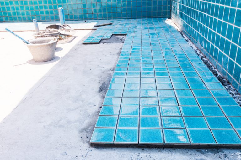 Pool mauern » Kosten, Preisbeispiel und Spartipp