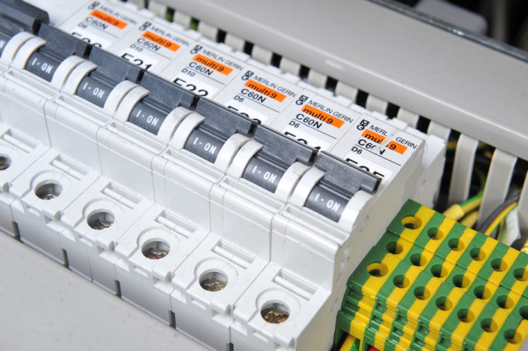 Sicherungskasten erneuern » Mit diesen Kosten müssen Sie rechnen